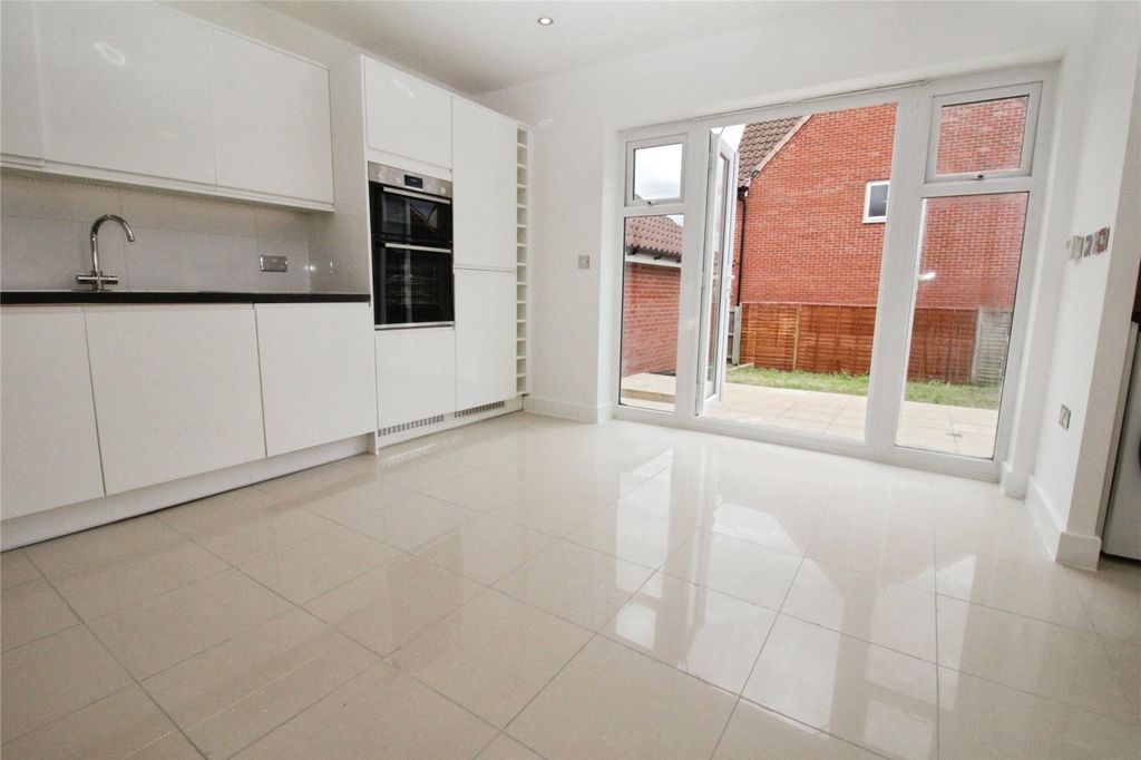Property photo 2 of 13 Picture No. 01