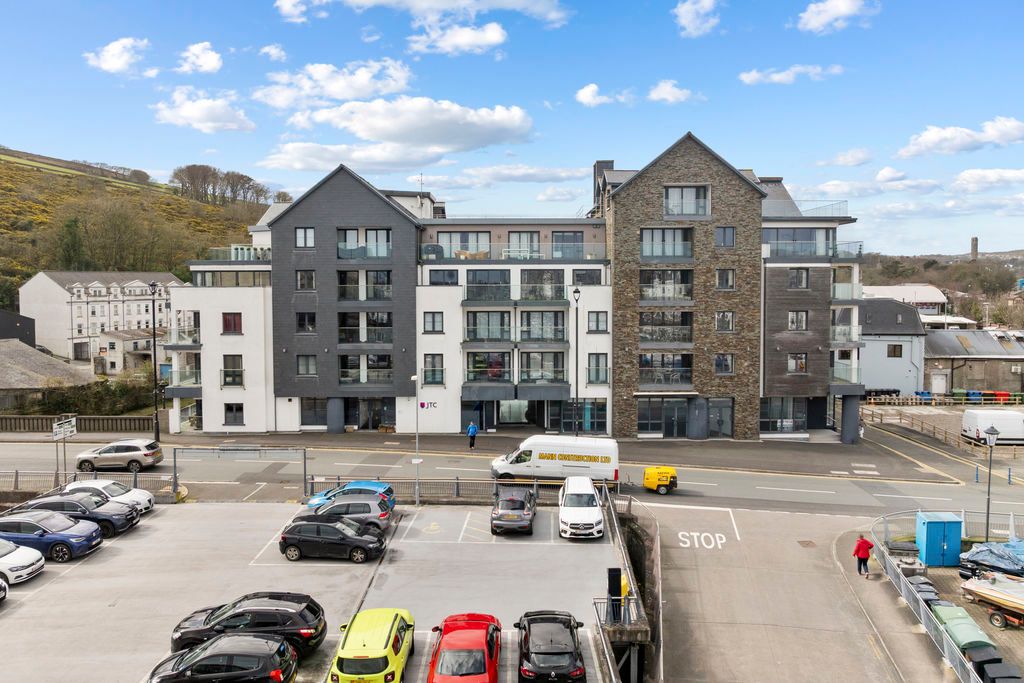 Property photo 1 of 26 10 Quay West