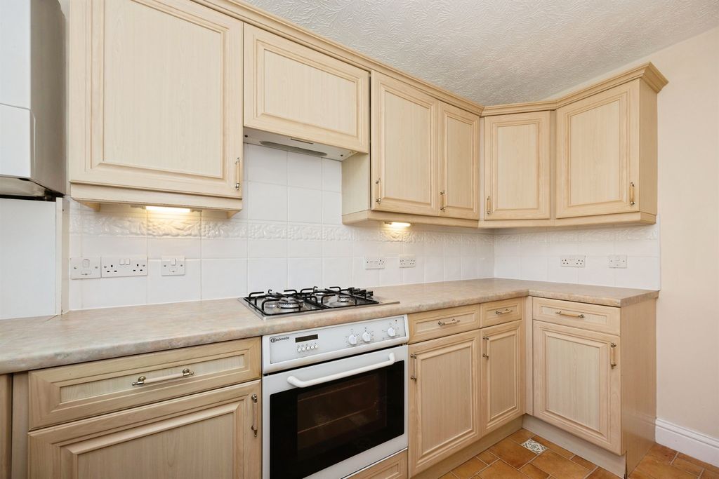 Property photo 3 of 17