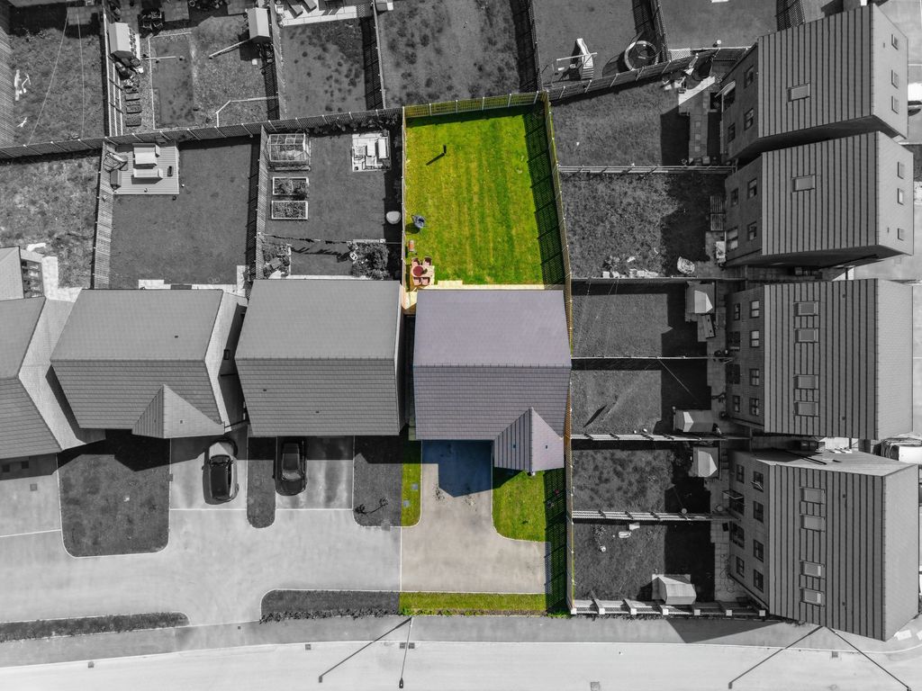 Property photo 3 of 33 Dji_20260522104603_0435_D-Edit