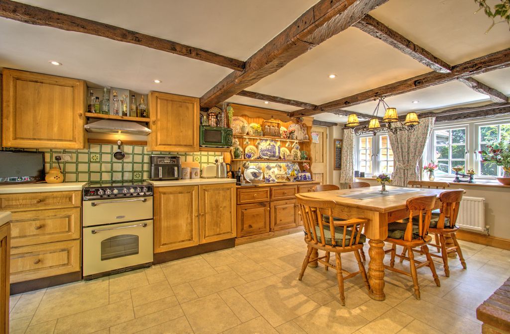 Property photo 2 of 26