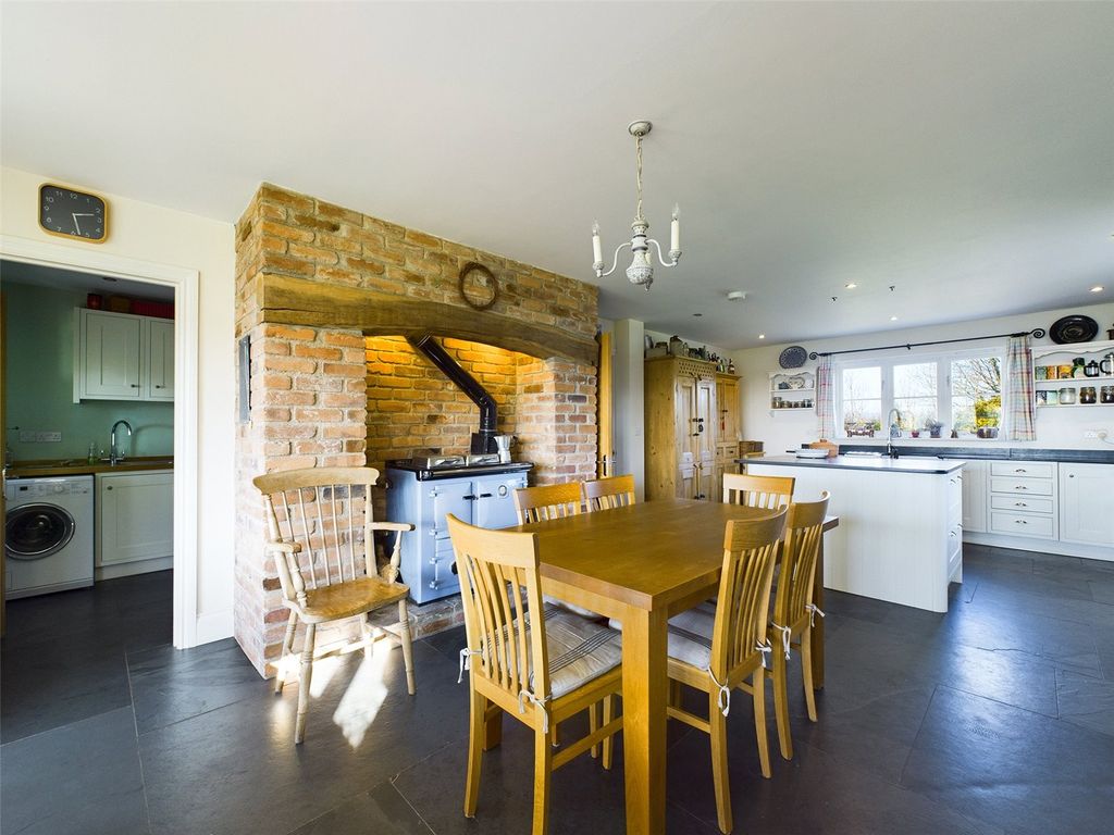 Property photo 3 of 23 Dining Area