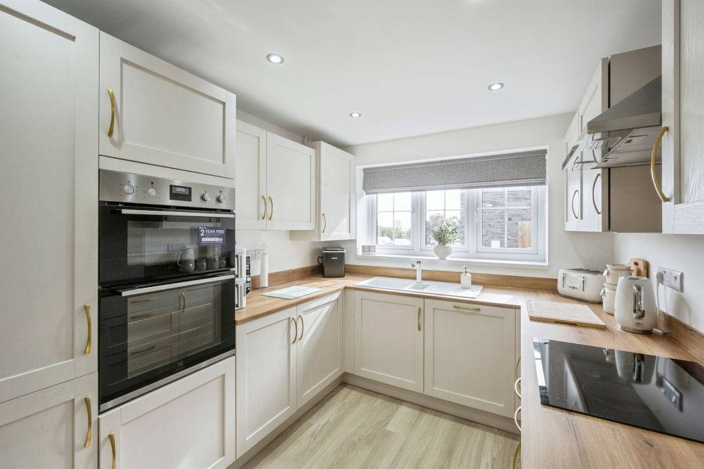 Property photo 3 of 18