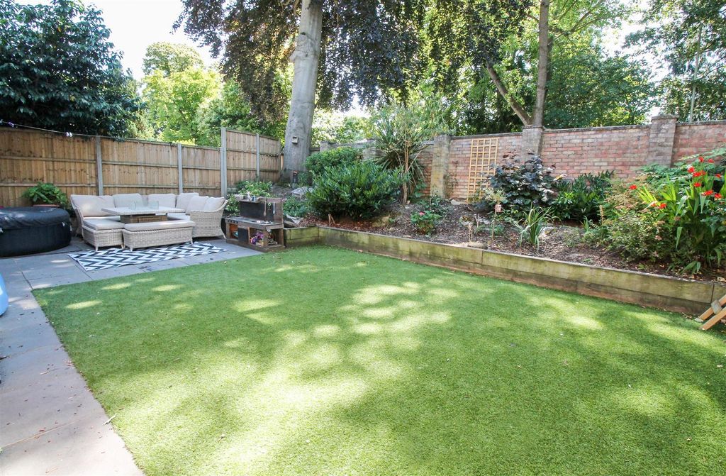 Property photo 2 of 19 Rear Garden