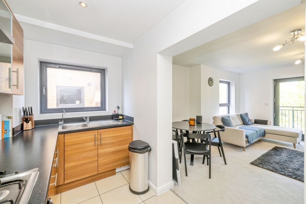 Property photo 3 of 12