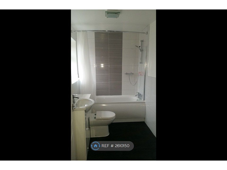 Property photo 3 of 7 Bathroom