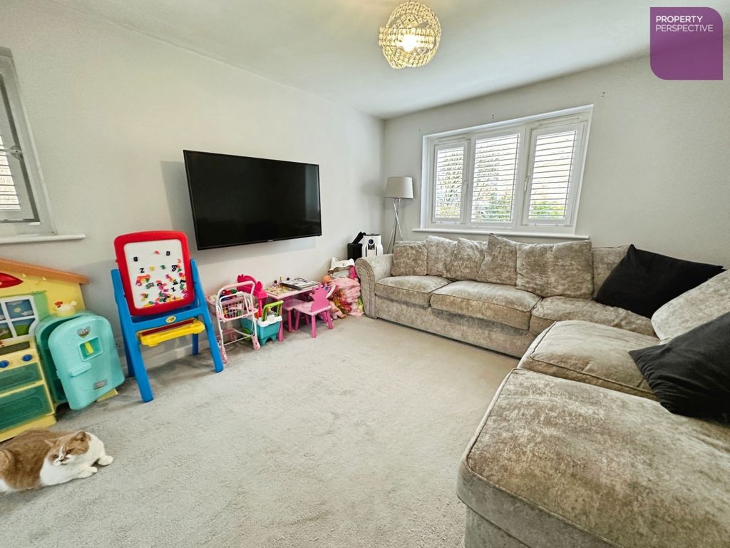 Property photo 2 of 14 Lounge