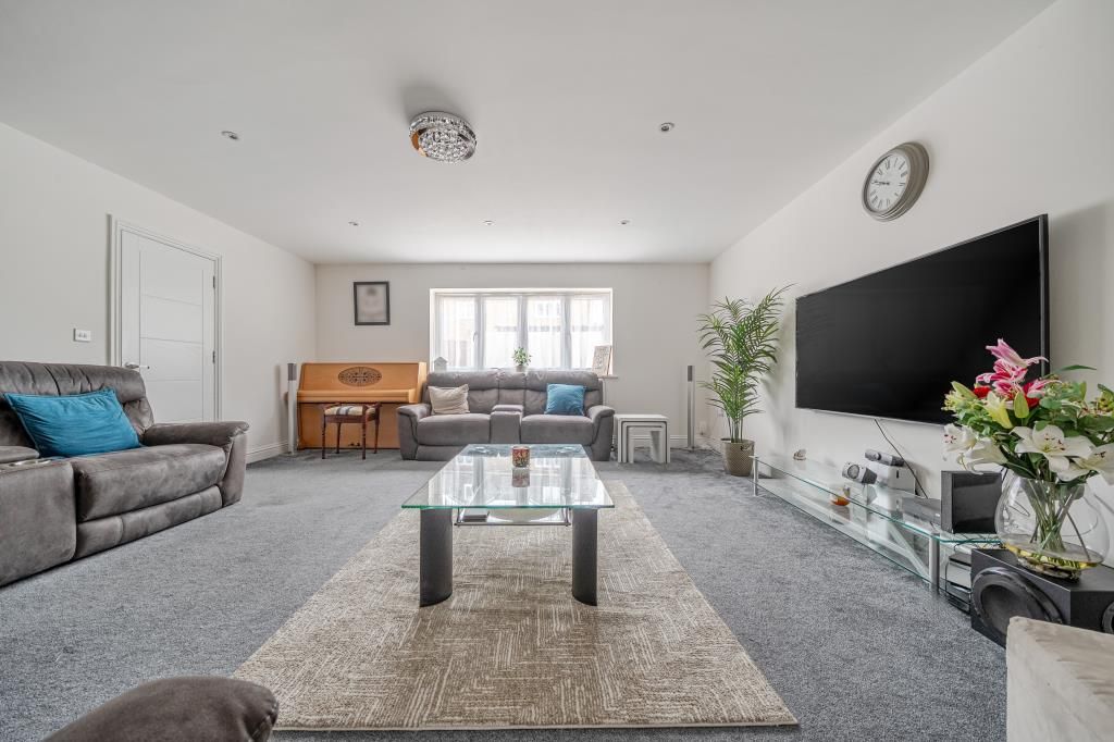 Property photo 3 of 16 Living Area