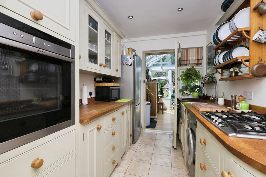 Property photo 3 of 15 Photo