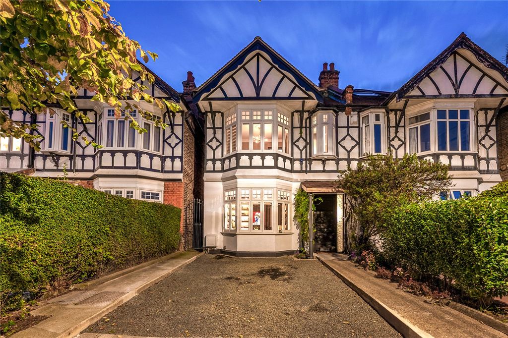 Property photo 1 of 26 Exterior