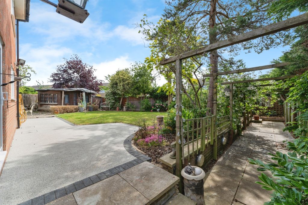 Property photo 3 of 18