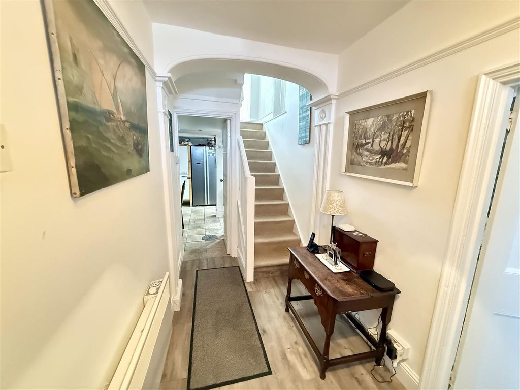 Property photo 3 of 39 Attractive Entrance Hallway