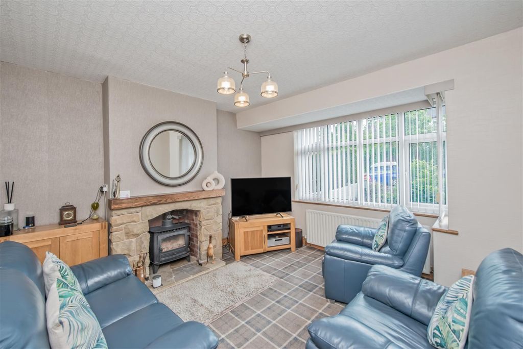 Property photo 2 of 25 Living Room: