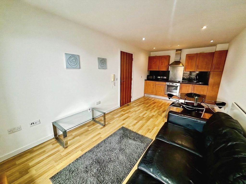 Property photo 3 of 7 Picture No. 10