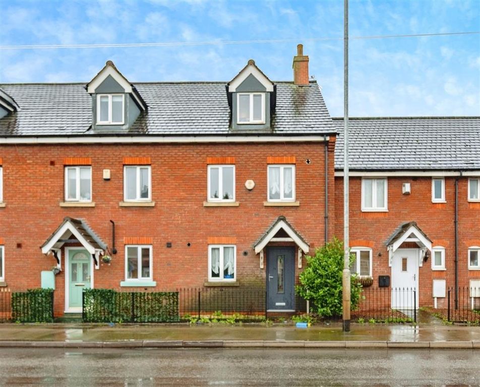 Property photo 1 of 17 Entrance Door: