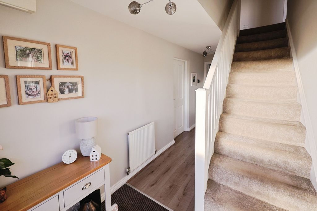 Property photo 2 of 20 Pbox-Img.Jpg