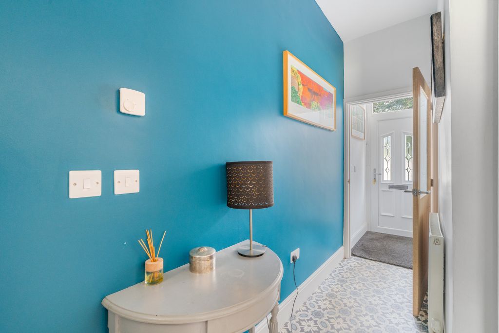 Property photo 2 of 17 Entrance Hall
