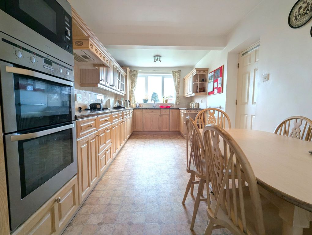 Property photo 3 of 20 Photograph 3