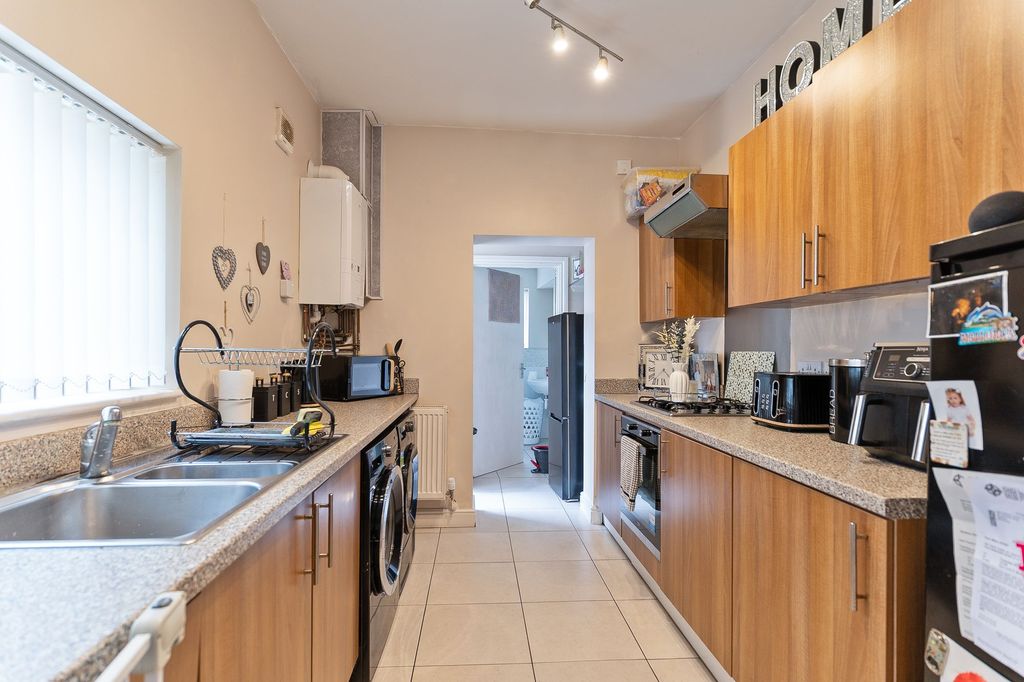 Property photo 3 of 16