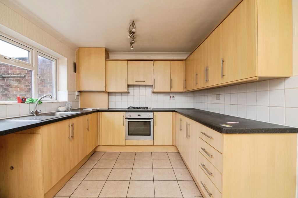 Property photo 3 of 15