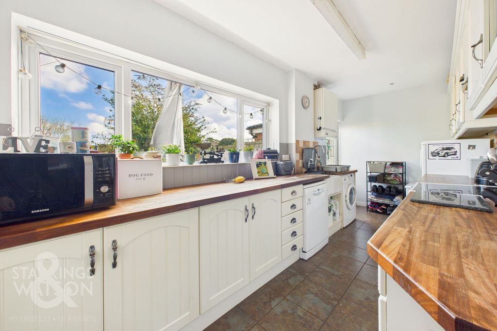 Property photo 3 of 26