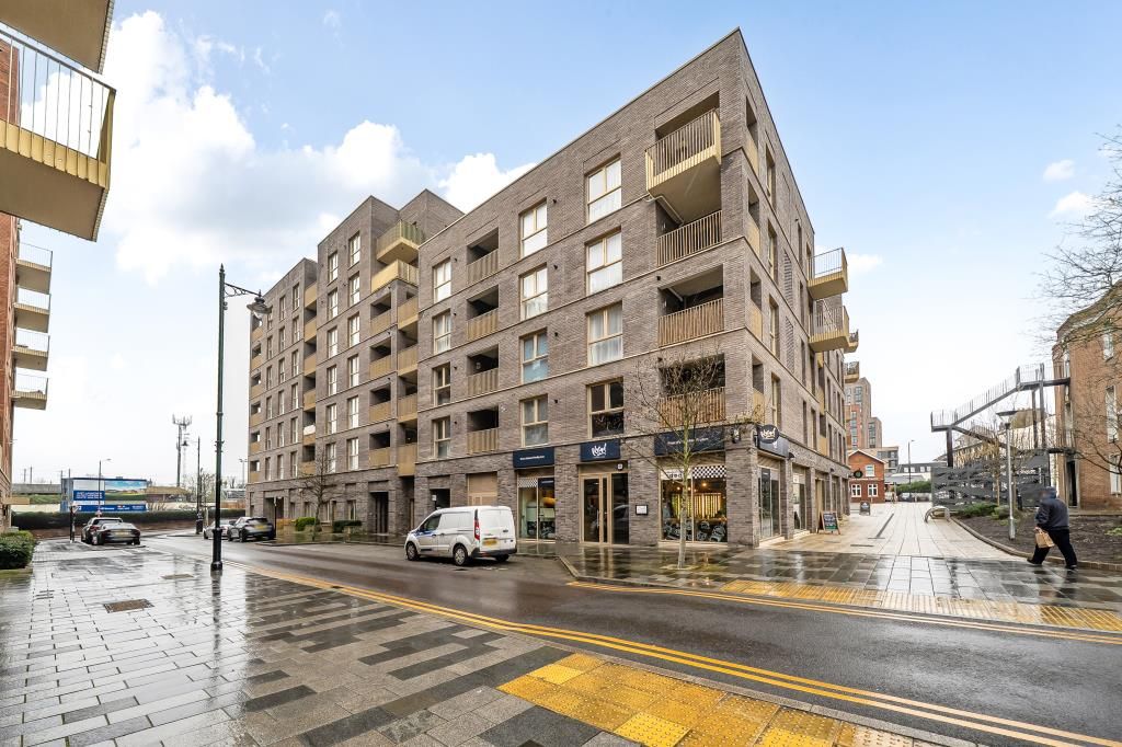 Property photo 1 of 18 External View