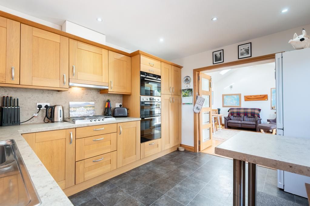 Property photo 3 of 27 Cup1487Seg Breakfasting Kitchen.Jpg