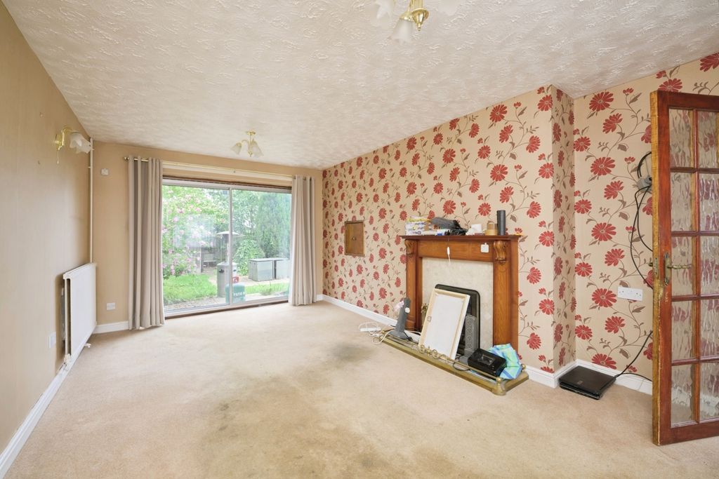 Property photo 3 of 17 Photo