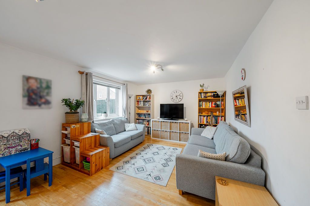 Property photo 2 of 12 Photo 8