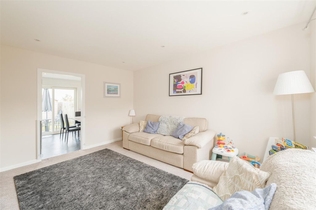 Property photo 3 of 15 45_Washington_Avenue-3.Jpg