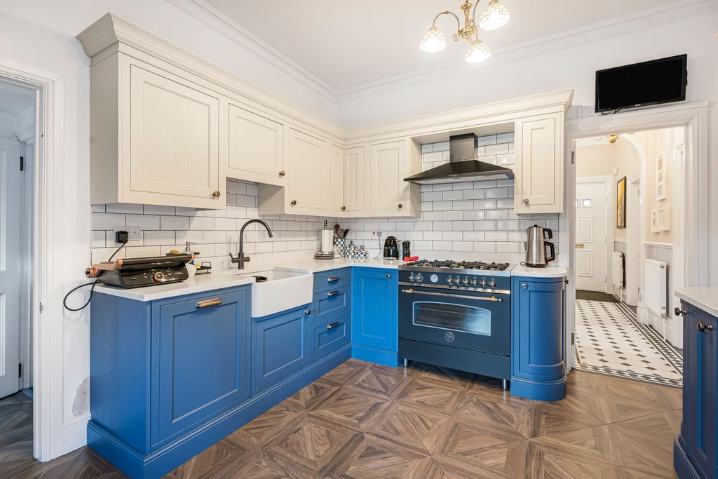 Additional image 10 of 5 bed semi-detached house for saleDryden Road, Enfield EN1