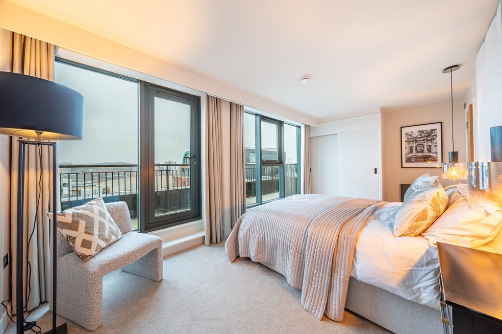 Property photo 1 of 13 (Main)