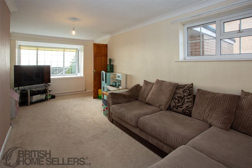 Property photo 3 of 12 Picture No. 10