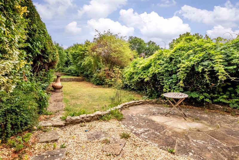 Property photo 3 of 13 Garden