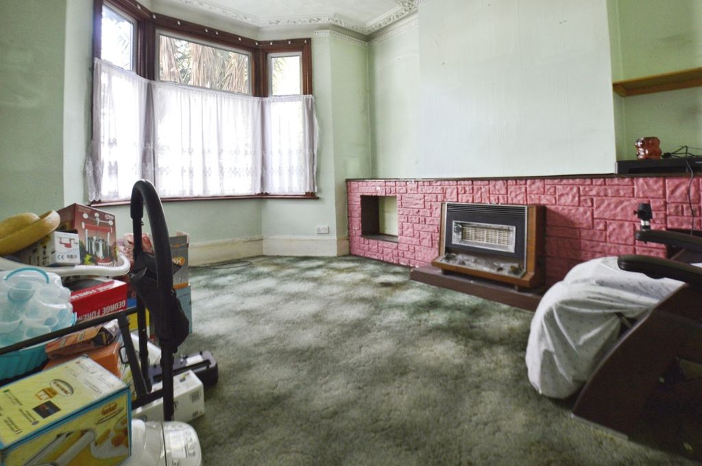 Property photo 2 of 14 Pbox-Img.Jpg