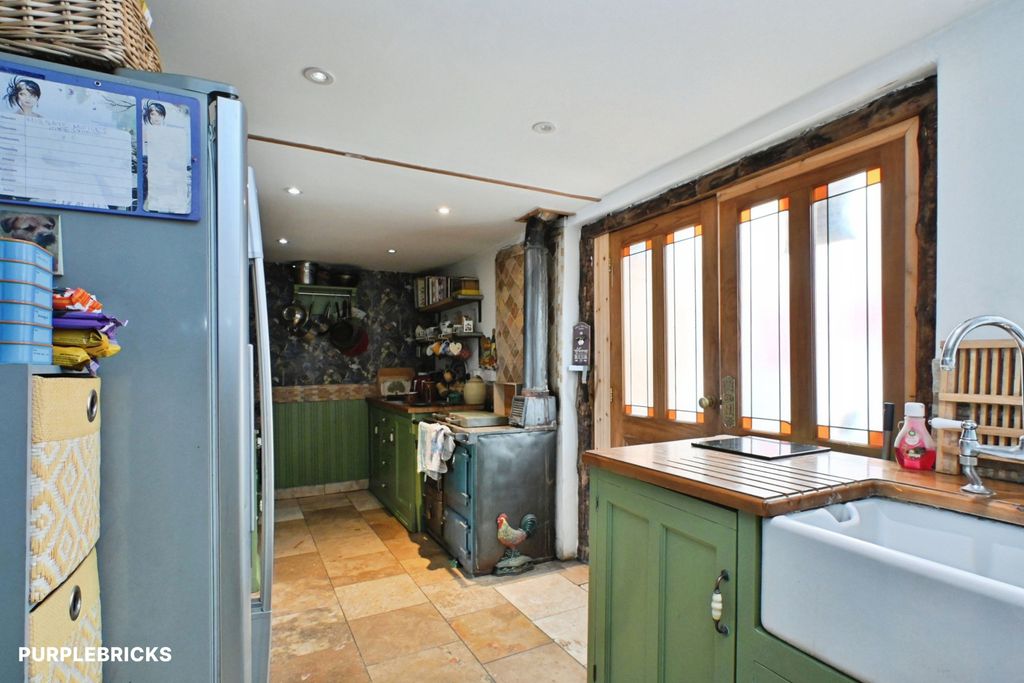 Property photo 3 of 24