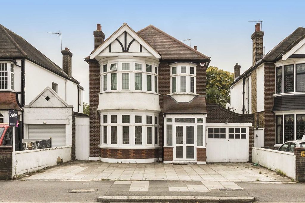 Property photo 1 of 6