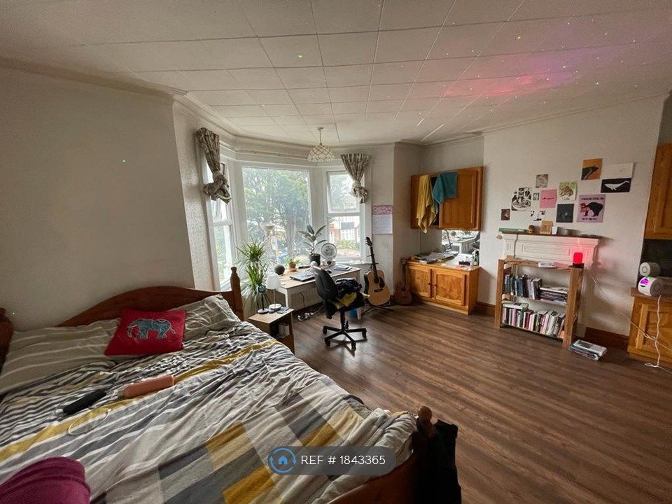 Property photo 1 of 4