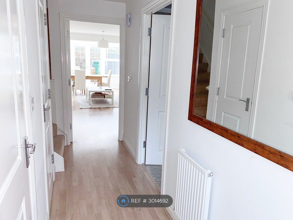 Property photo 2 of 13 Entrance Hallway