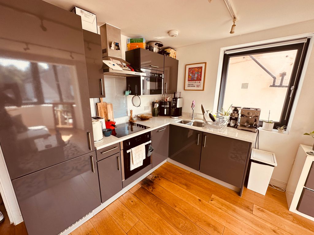 Property photo 2 of 5