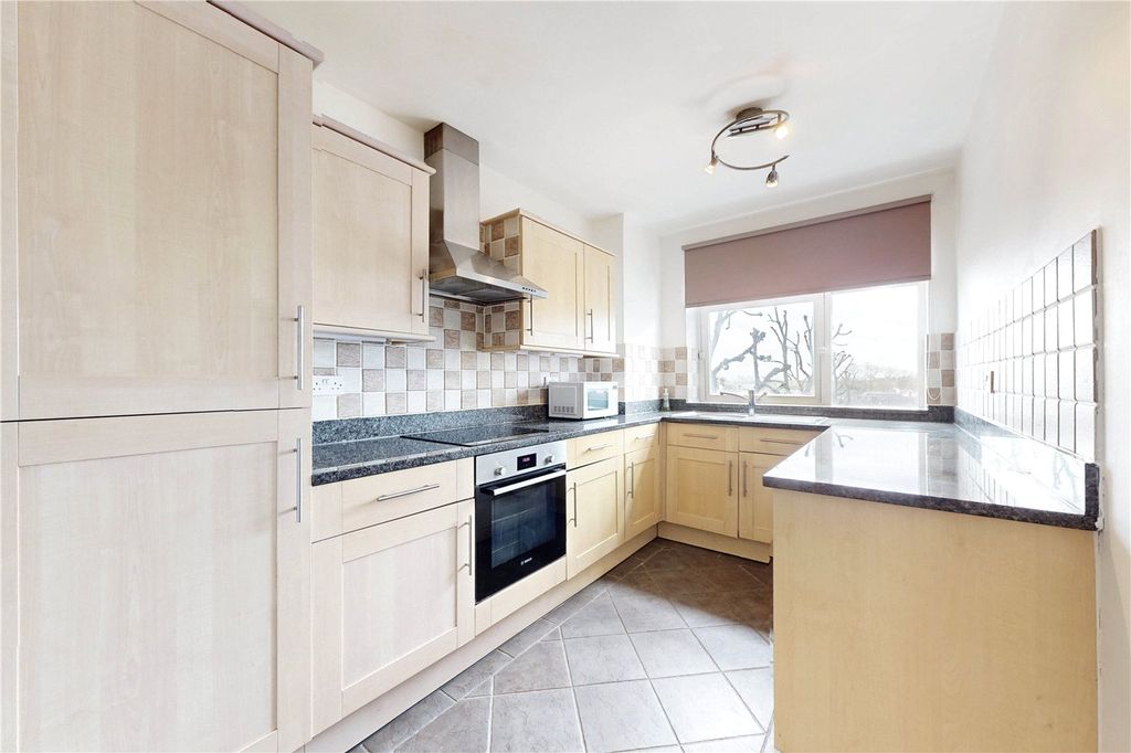 Property photo 3 of 17 Picture No. 01