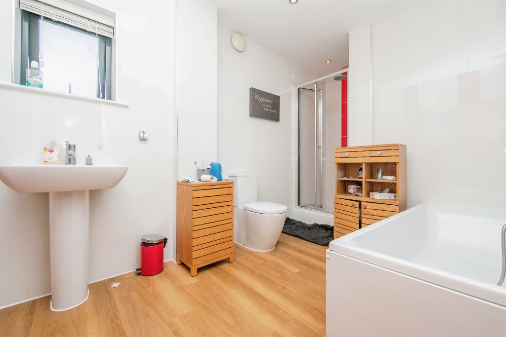 Additional image 17 of 6 bed detached house for saleDunwich Close, Ipswich IP3