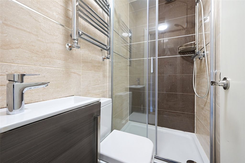 Property photo 3 of 5