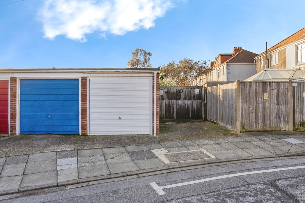 Property photo 2 of 20 Pbox-Img.Jpg