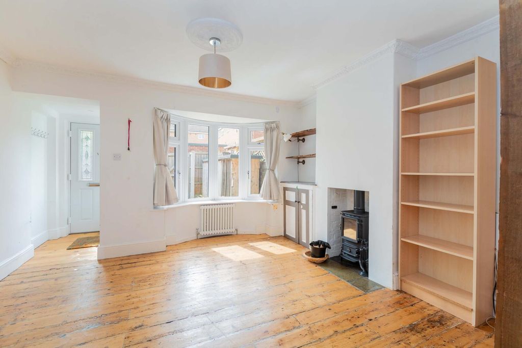 Property photo 2 of 12 Living Room