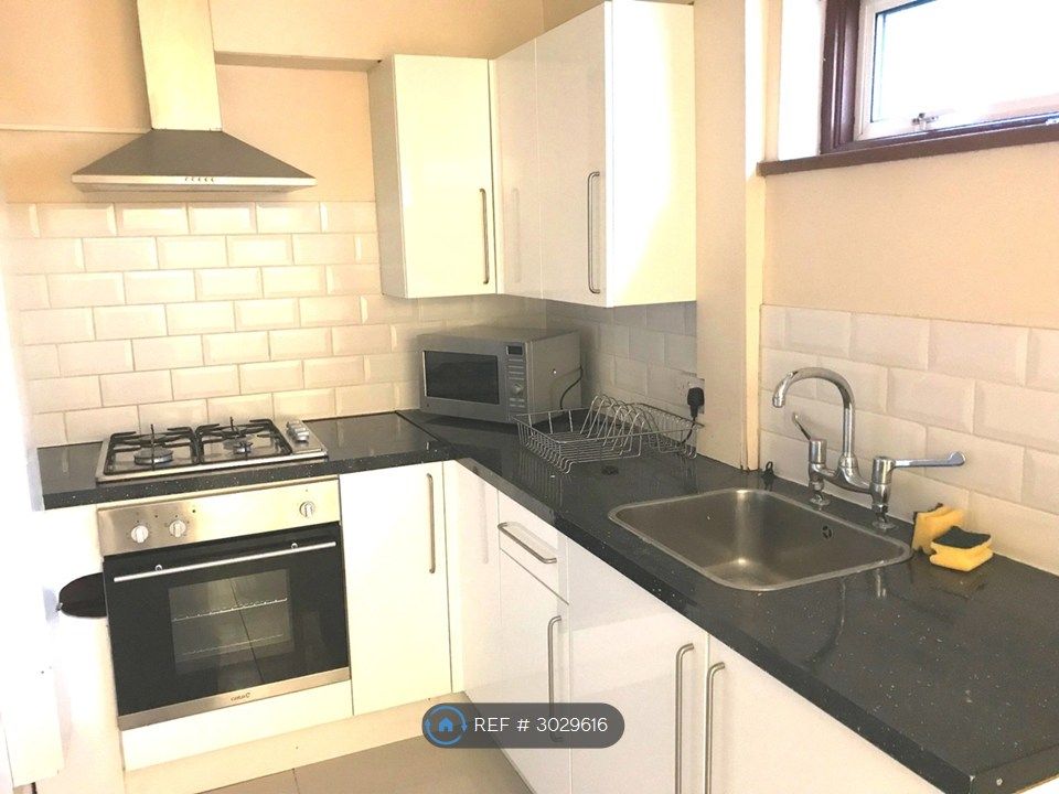Property photo 1 of 3