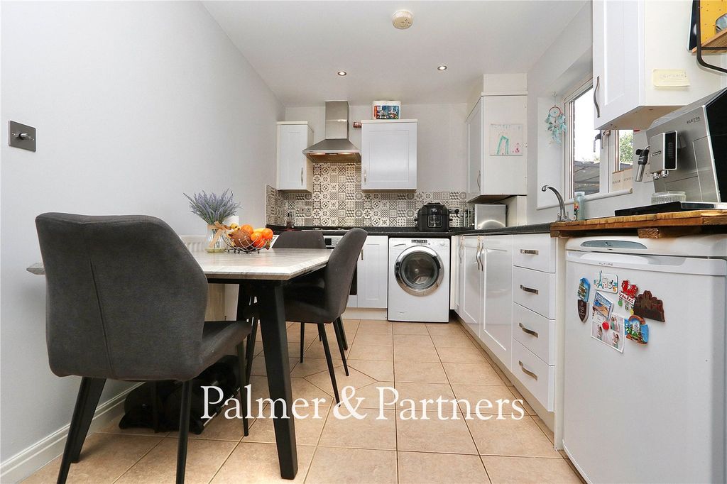 Property photo 3 of 23 Picture No. 04