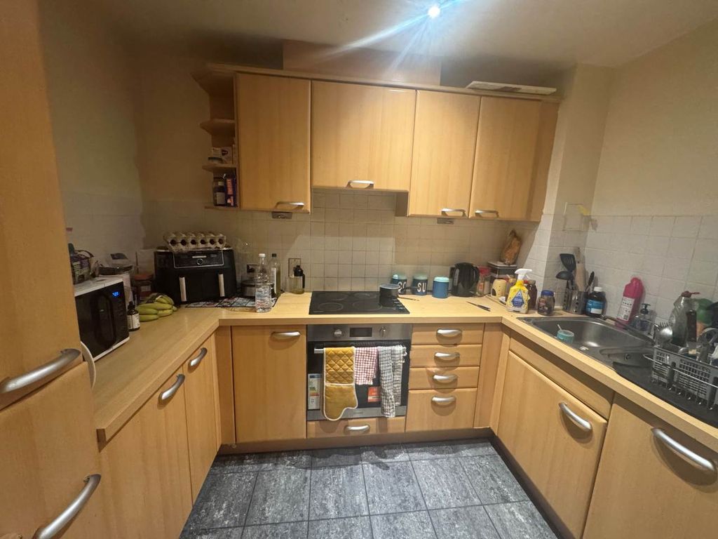 Property photo 2 of 5 Kitchen