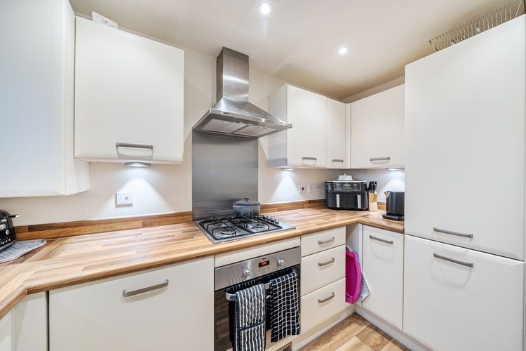 Property photo 3 of 16