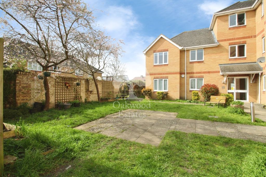 Property photo 3 of 8